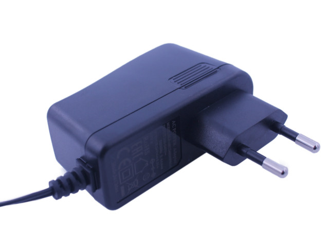 AC/DC adapter