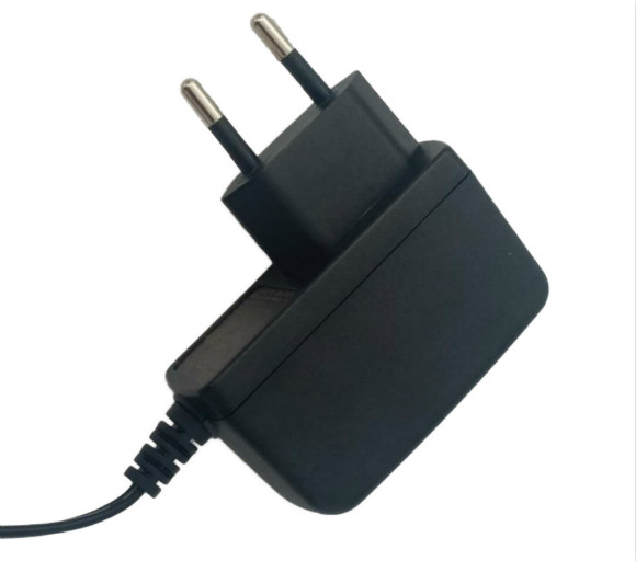 AC/DC adapter