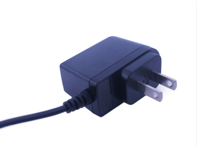 AC/DC adapter